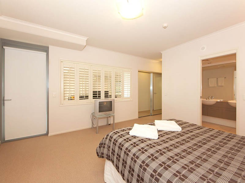 7/6 Dolphin Drive, Bongaree QLD 4507