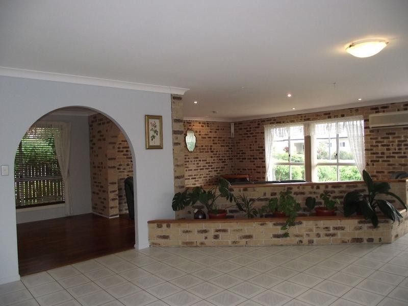 6 Cutter Court, Banksia Beach QLD 4507