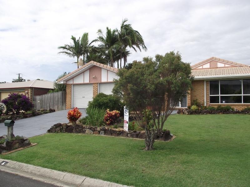 6 Cutter Court, Banksia Beach QLD 4507