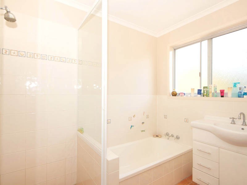 24 Ford Street, Bongaree QLD 4507