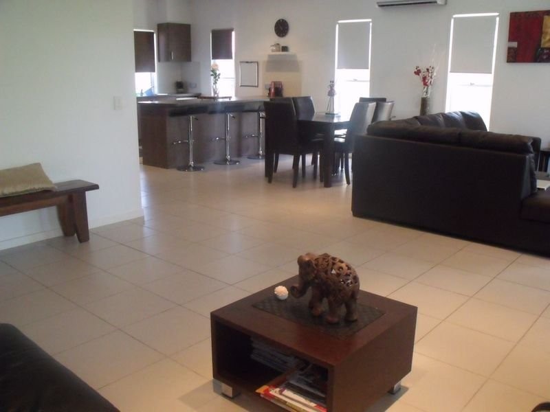 15 Dewdrop Place, Ningi QLD 4511