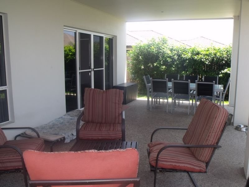 15 Dewdrop Place, Ningi QLD 4511