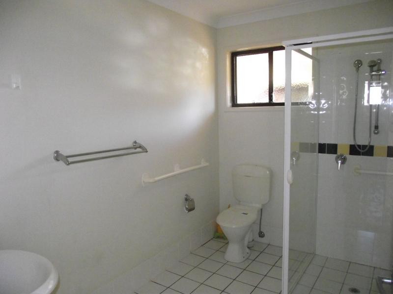 8 Seabreeze Court, Sandstone Point QLD 4511