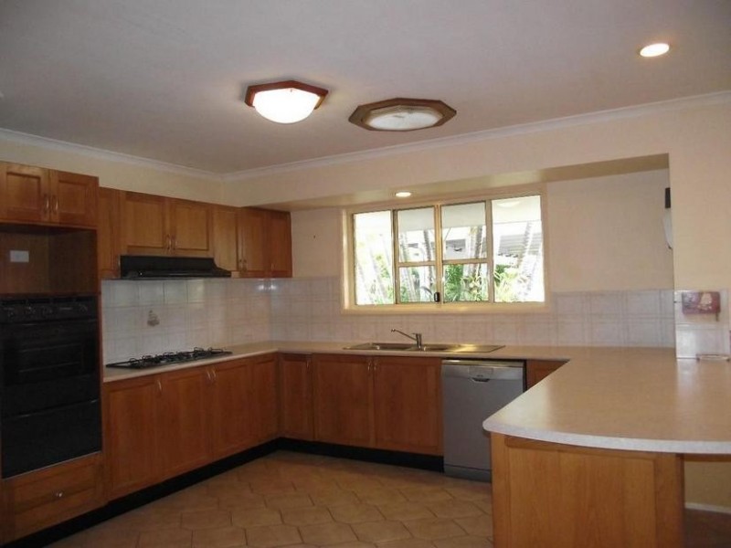 21 Pharlap Court, Ningi QLD 4511