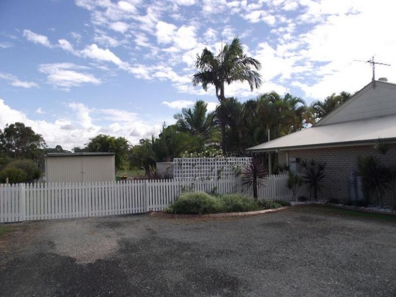 21 Pharlap Court, Ningi QLD 4511