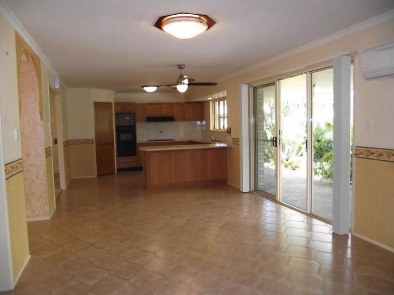21 Pharlap Court, Ningi QLD 4511