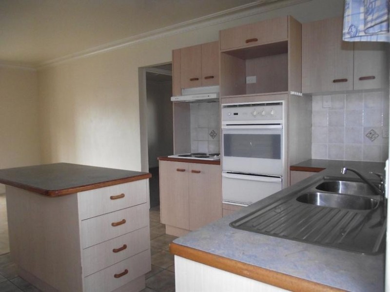 40 Kangaroo Avenue, Bongaree QLD 4507