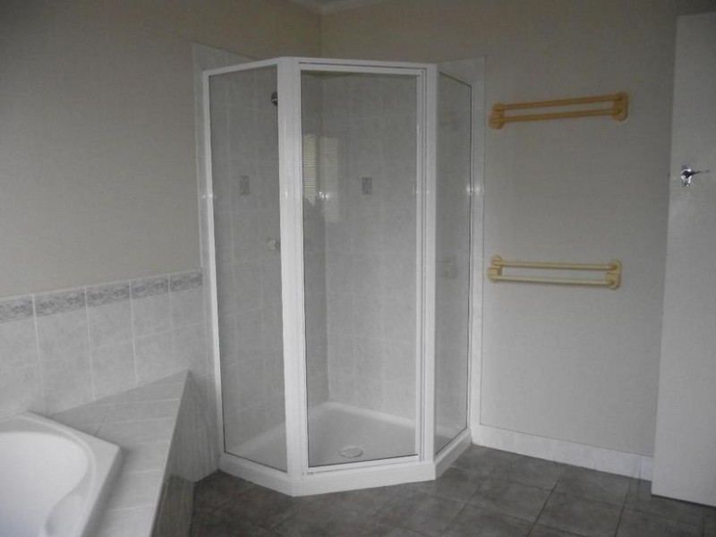 40 Kangaroo Avenue, Bongaree QLD 4507