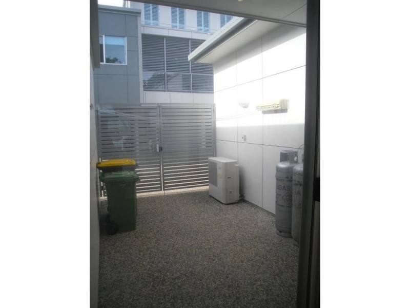 1/15-17 Sylvan Beach Esp, Bongaree QLD 4507