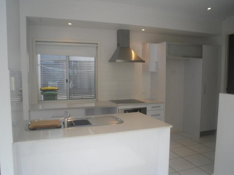 1/15-17 Sylvan Beach Esp, Bongaree QLD 4507