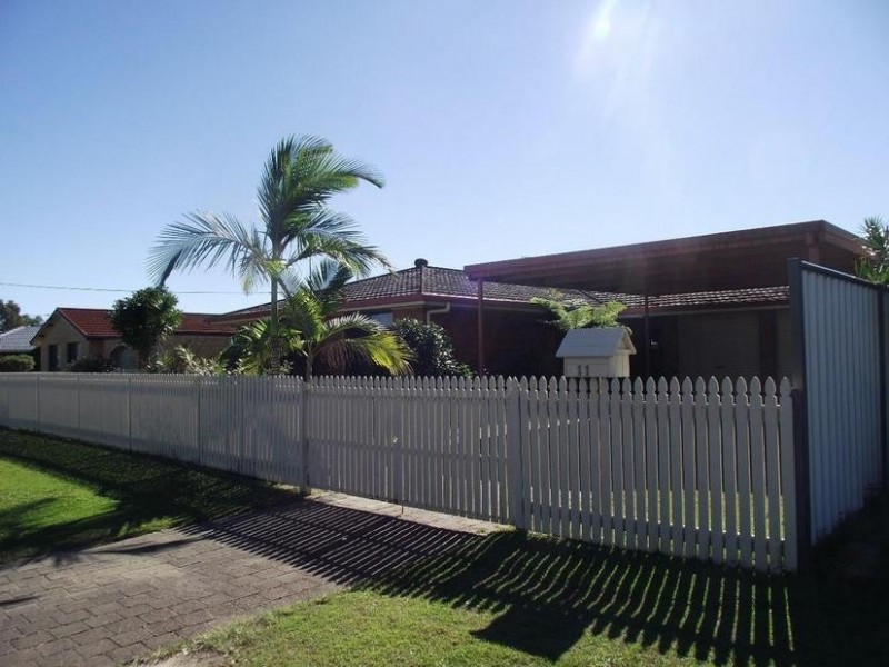 11 Banks Street, Banksia Beach QLD 4507