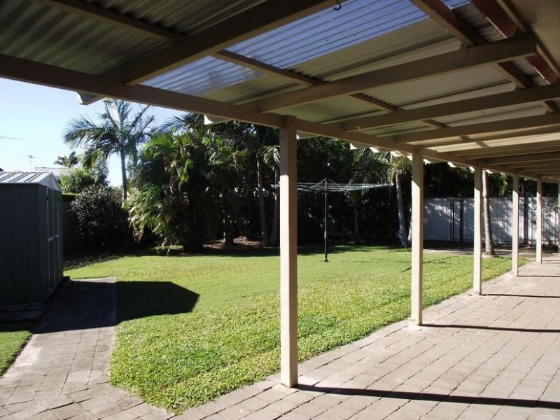 11 Banks Street, Banksia Beach QLD 4507