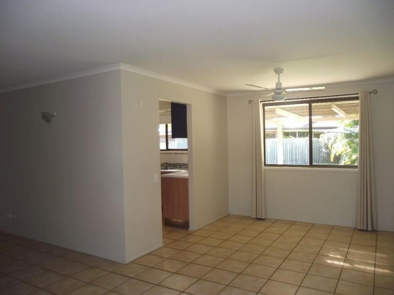 11 Banks Street, Banksia Beach QLD 4507