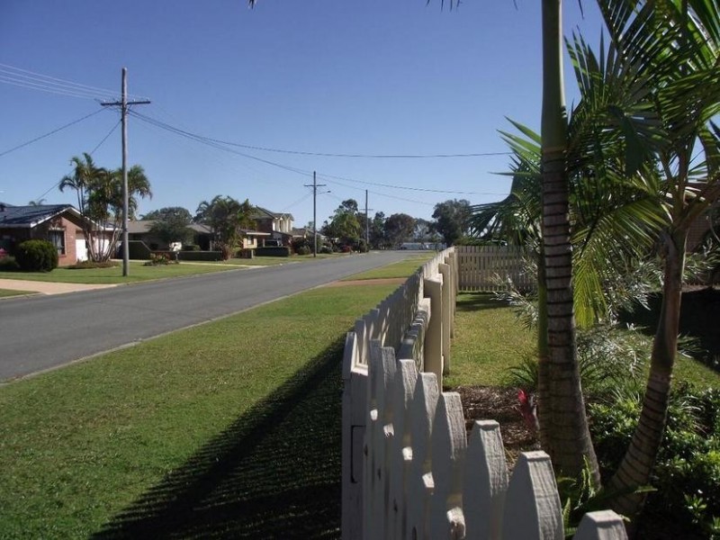 11 Banks Street, Banksia Beach QLD 4507