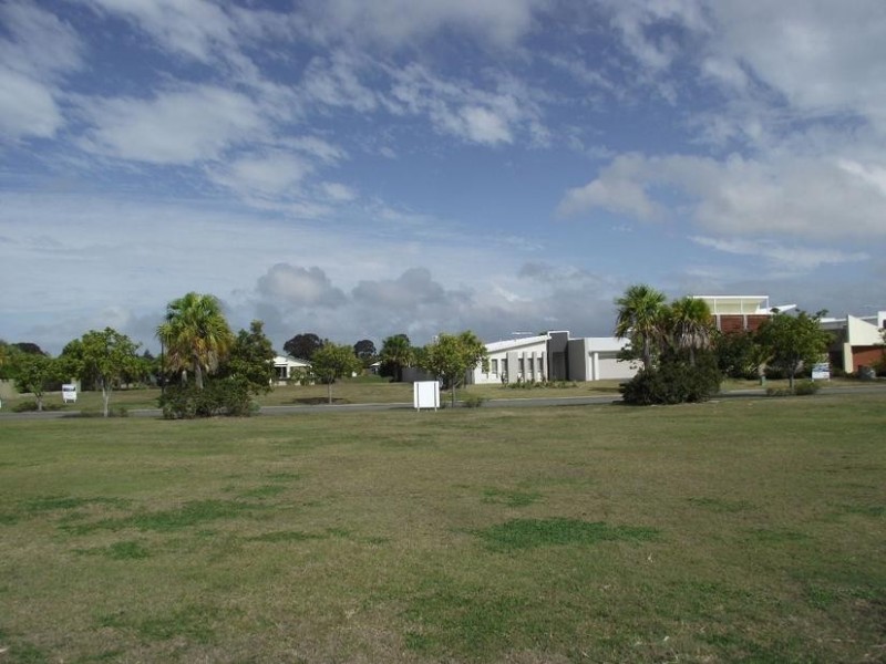 10 The Promontory, Banksia Beach QLD 4507