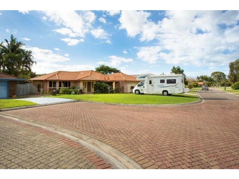16 Ardel Place, Sandstone Point QLD 4511