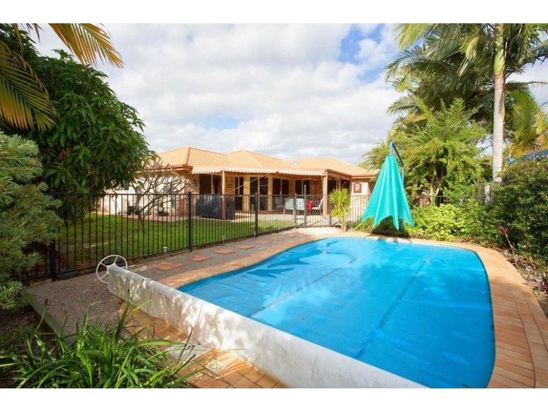 16 Ardel Place, Sandstone Point QLD 4511
