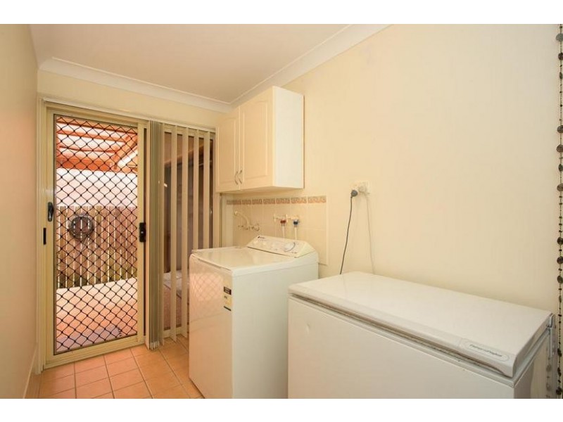 16 Ardel Place, Sandstone Point QLD 4511