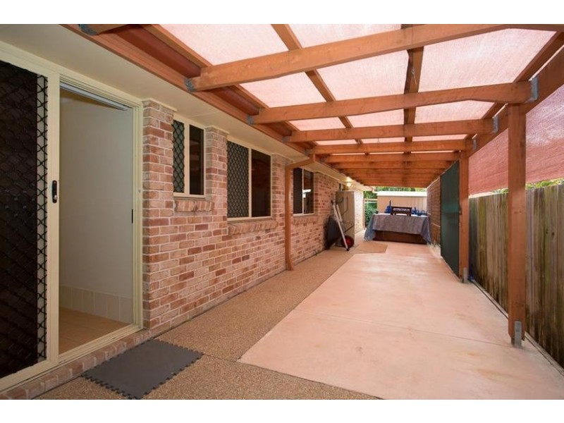 16 Ardel Place, Sandstone Point QLD 4511