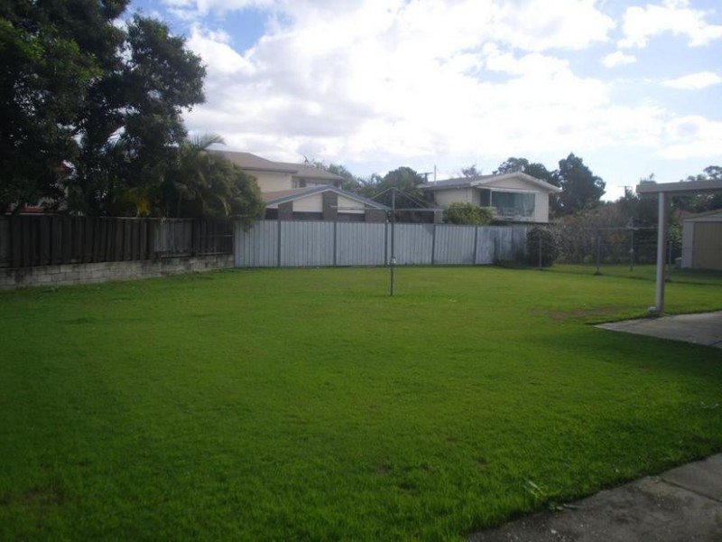 10 Lee Ave, Bongaree QLD 4507