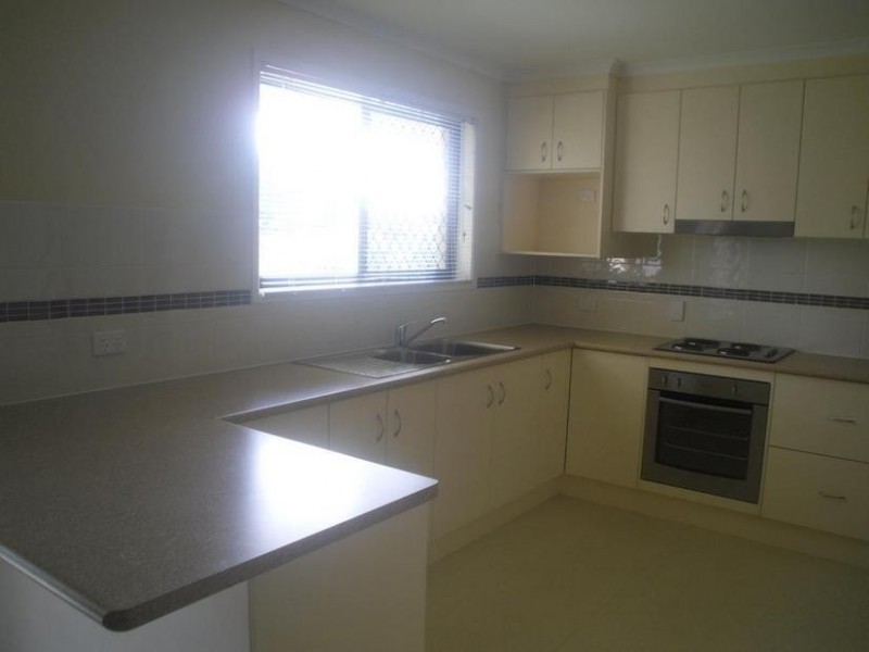 10 Lee Ave, Bongaree QLD 4507