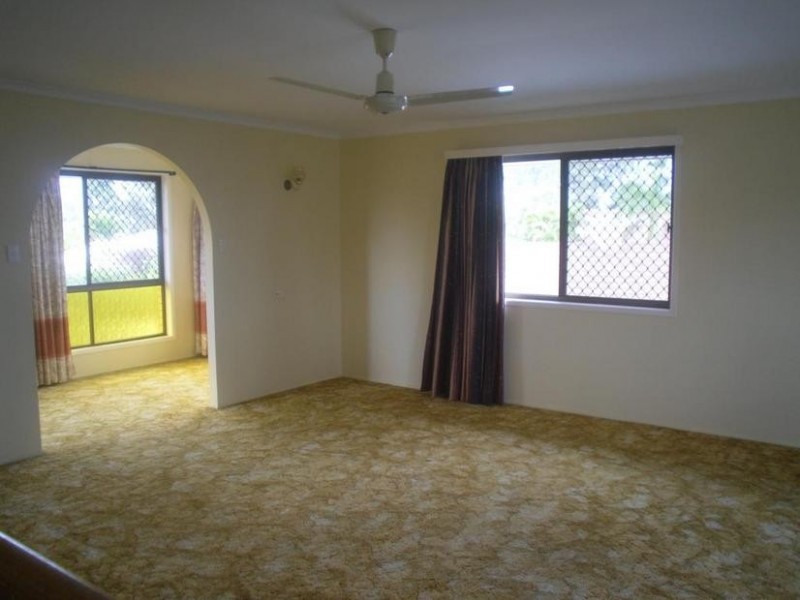 10 Lee Ave, Bongaree QLD 4507