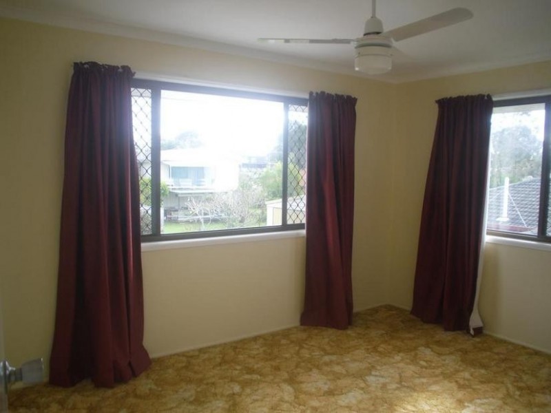 10 Lee Ave, Bongaree QLD 4507