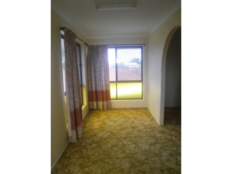 10 Lee Ave, Bongaree QLD 4507
