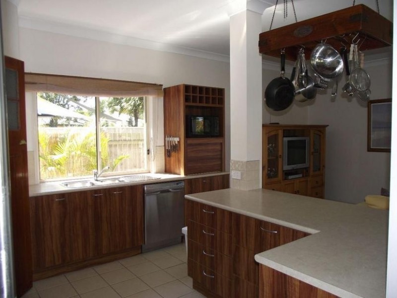 7 Marlin Court, Banksia Beach QLD 4507