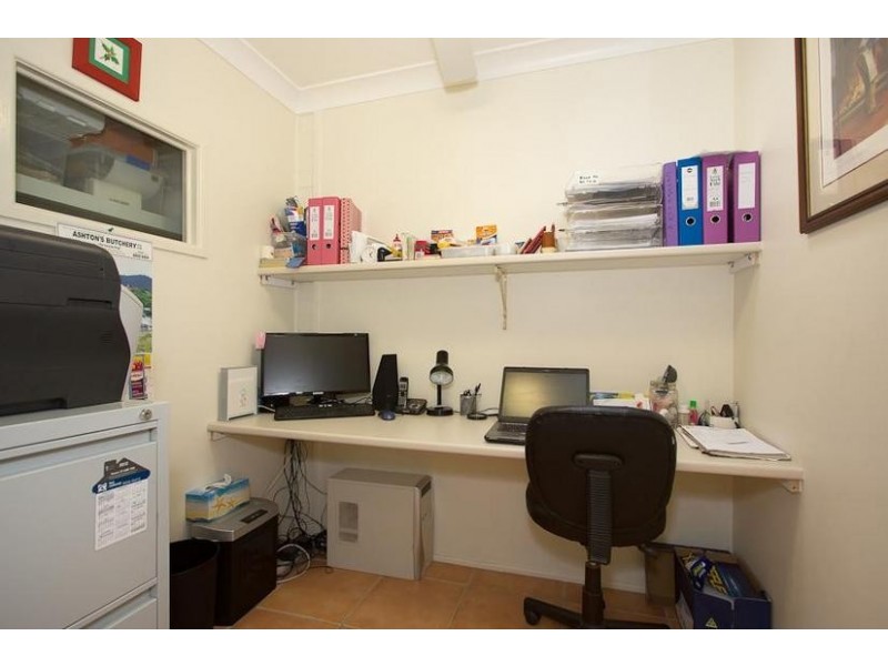 25 Fearn Drive, Bongaree QLD 4507