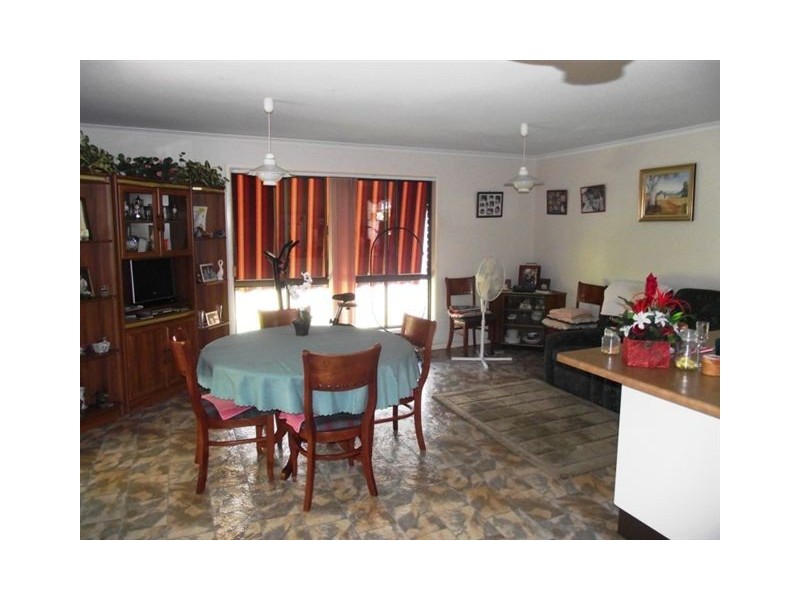 24 Hazell Avenue, Banksia Beach QLD 4507
