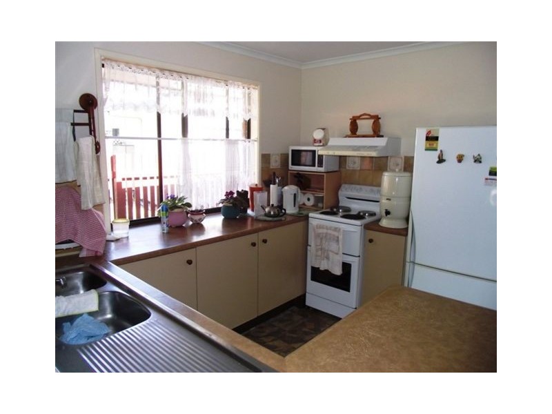 24 Hazell Avenue, Banksia Beach QLD 4507