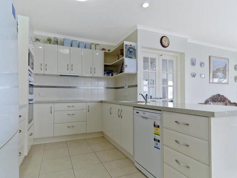 94 Cosmos Avenue, Banksia Beach QLD 4507
