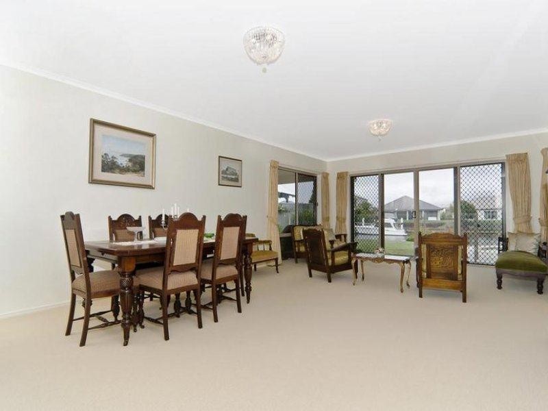 94 Cosmos Avenue, Banksia Beach QLD 4507