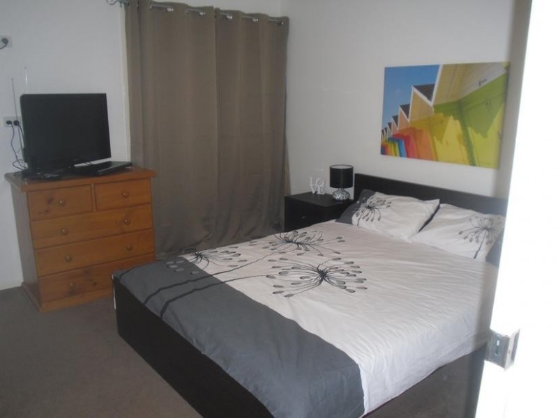 24 Palm Avenue, Bribie Island QLD 4507