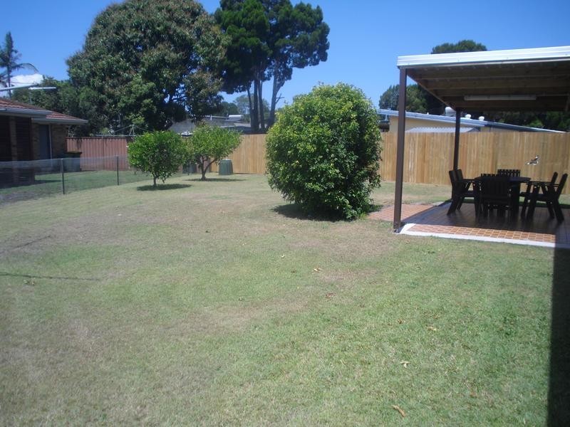 24 Palm Avenue, Bribie Island QLD 4507