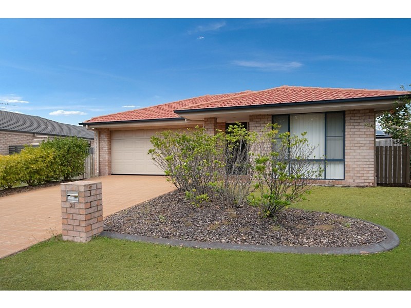 Sandstone Point QLD 4511