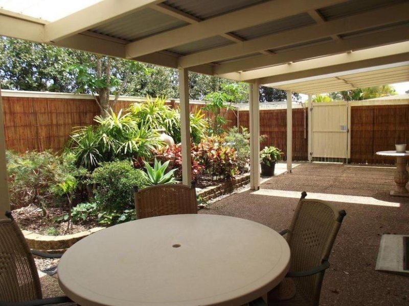 6/210 Bestman Road, Sandstone Point QLD 4511