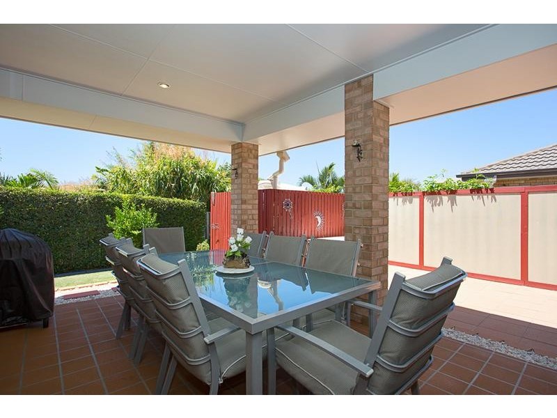 Sandstone Point QLD 4511