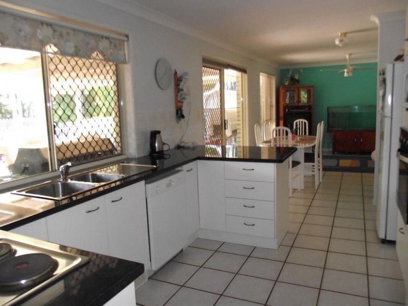 8 Alex Avenue, Ningi QLD 4511