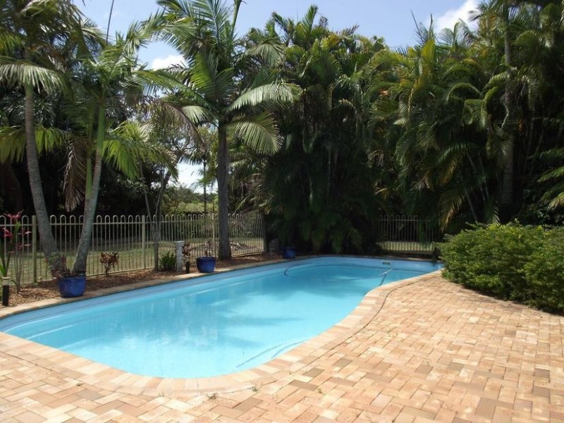 8 Alex Avenue, Ningi QLD 4511