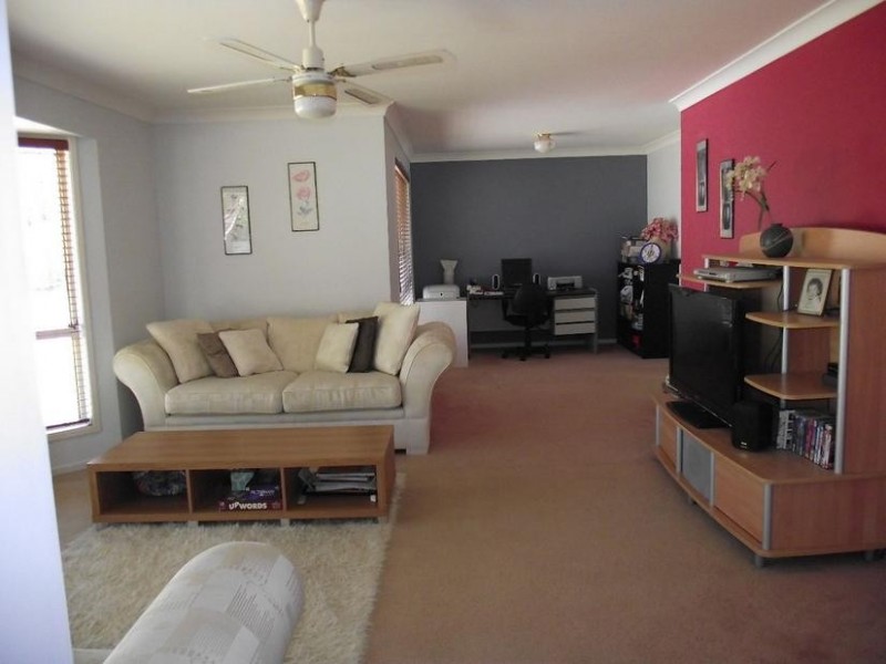 8 Alex Avenue, Ningi QLD 4511