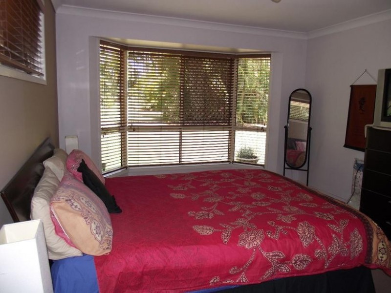 8 Alex Avenue, Ningi QLD 4511