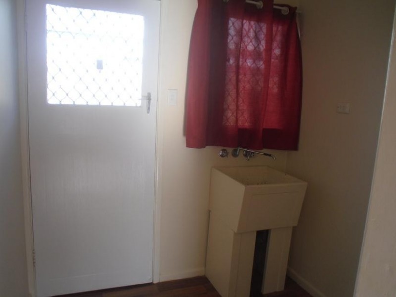 4/11 Hall Aveneue, Bongaree QLD 4507