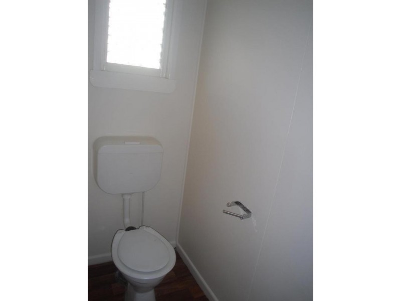 4/11 Hall Aveneue, Bongaree QLD 4507