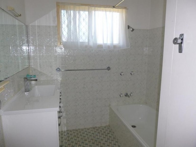 9 Penguin, Bongaree QLD 4507