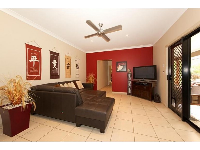 33 Cavanagh Place, Ningi QLD 4511