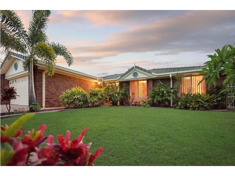 52 Voyagers Drive, Banksia Beach QLD 4507
