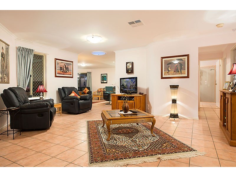 52 Voyagers Drive, Banksia Beach QLD 4507