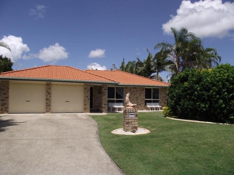 9 Trent Court, Sandstone Point QLD 4511